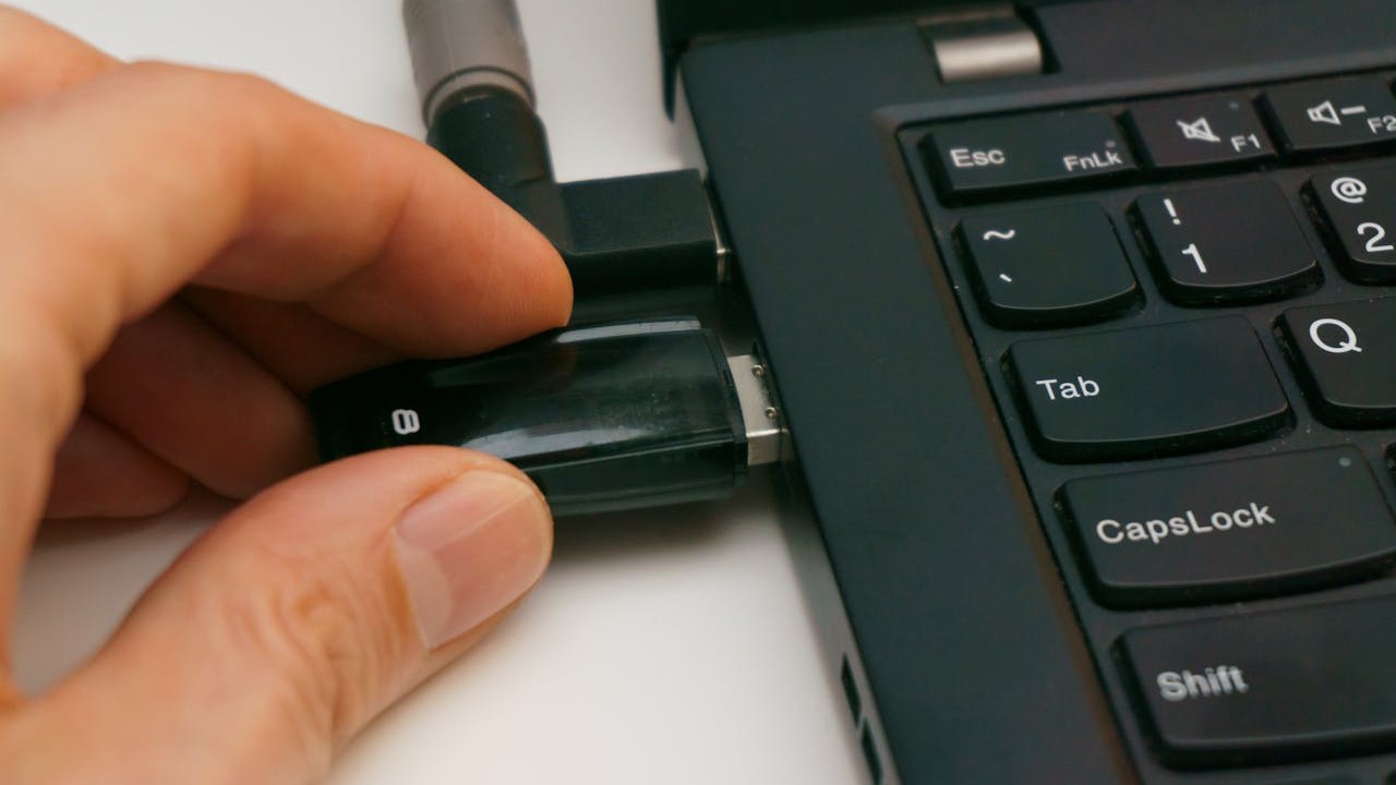 Le chiavette USB: storia, funzionamento, vantaggi, svantaggi e sicurezza